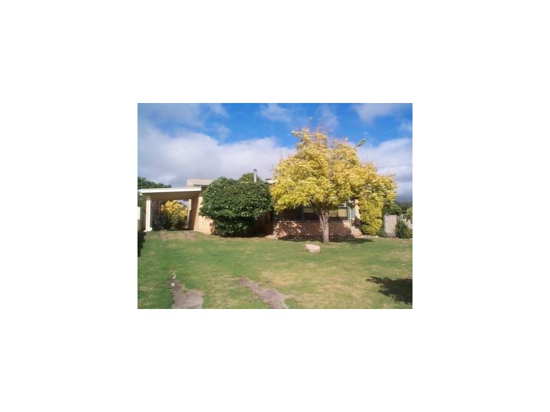 25 Leslie Parade, Stanthorpe QLD 4380