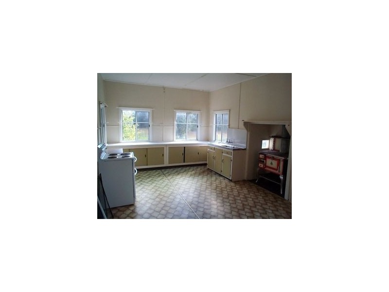 193 Dalcouth Road, Stanthorpe QLD 4380