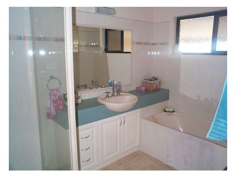 44 Brunckhorst Av, Stanthorpe QLD 4380