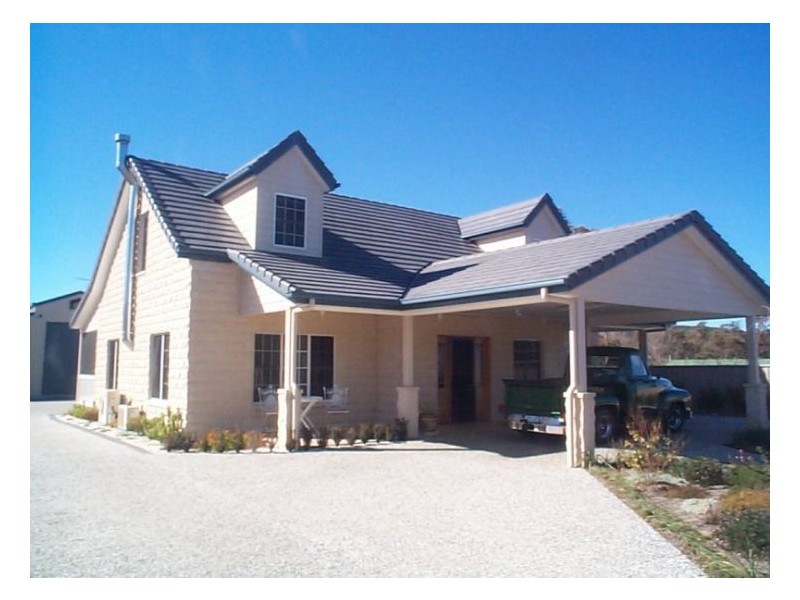 17 Fairway Crescent, Stanthorpe QLD 4380