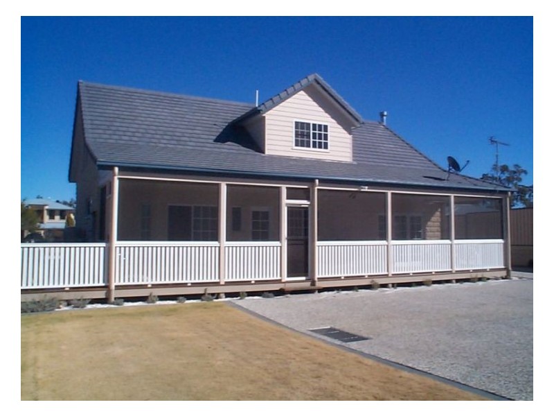 17 Fairway Crescent, Stanthorpe QLD 4380