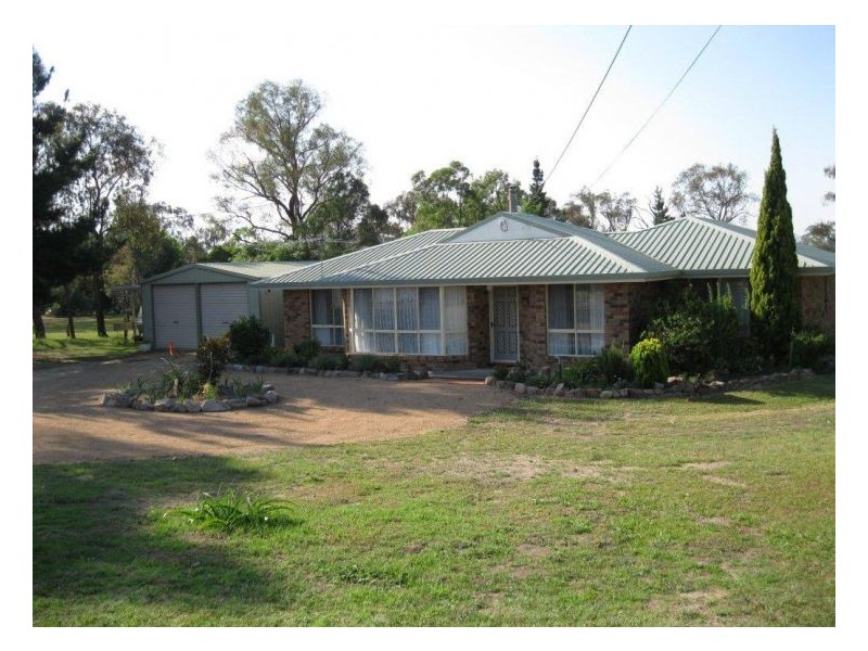 24 Border  Road, Stanthorpe QLD 4380