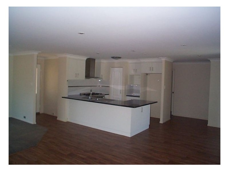 19 Forrest Street, Glen Aplin QLD 4381