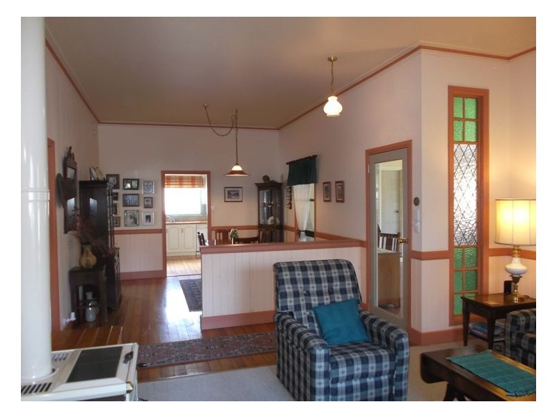 208 Watters Road, Ballandean QLD 4382