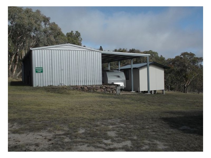 208 Watters Road, Ballandean QLD 4382