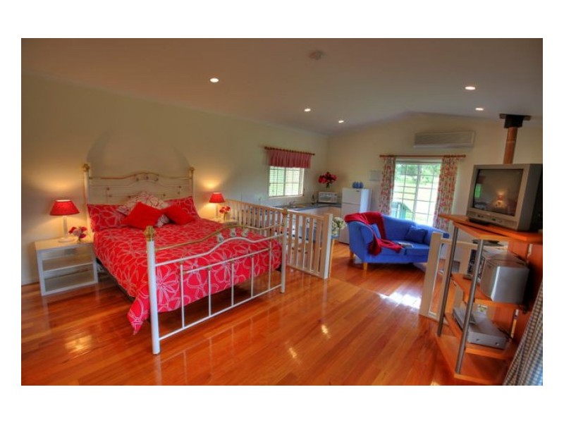 90 Nicholson Road, Stanthorpe QLD 4380