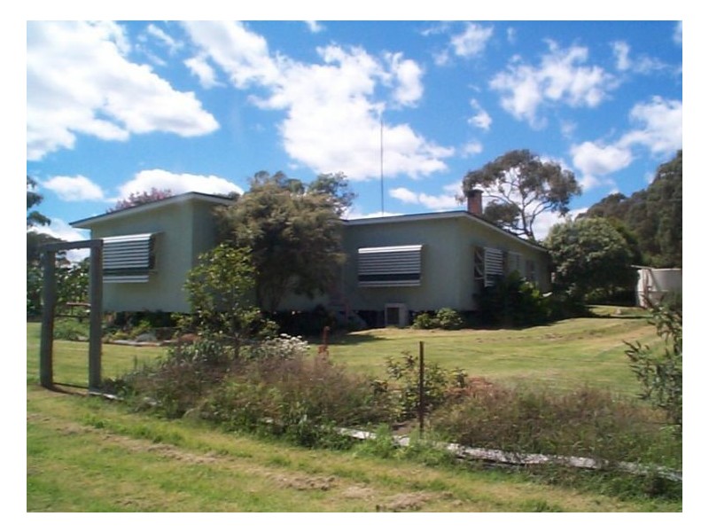 929 Mt Tully Road, Stanthorpe QLD 4380