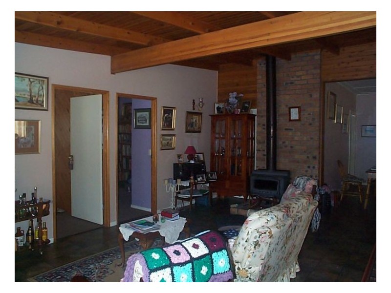 30 Roessler Av, Applethorpe QLD 4378