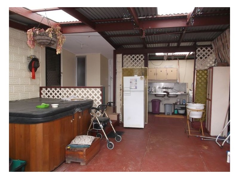 30 Roessler Av, Applethorpe QLD 4378