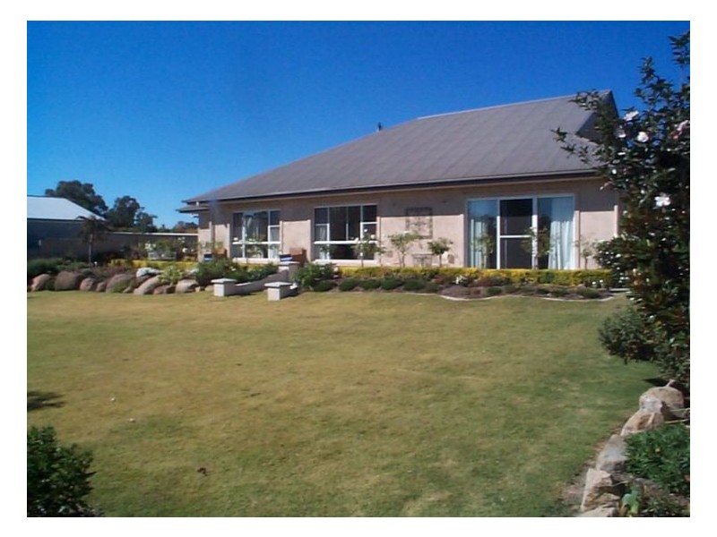 24 Thompson Street, Stanthorpe QLD 4380