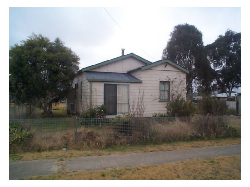 58 Border Street Wallangarra, Stanthorpe QLD 4380