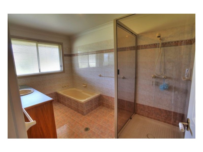 3 Gla-Nor Drive, Stanthorpe QLD 4380