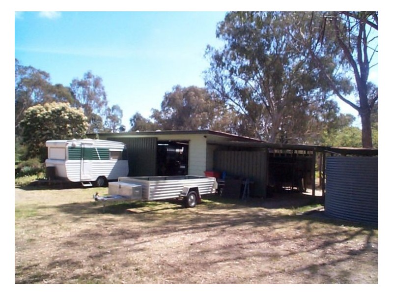 84 Tea Tree Lane, Stanthorpe QLD 4380