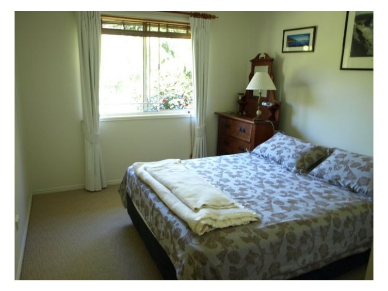 18 Pioneers Parade, Stanthorpe QLD 4380