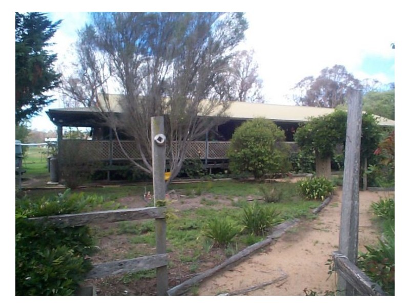 26 Border Road, Stanthorpe QLD 4380
