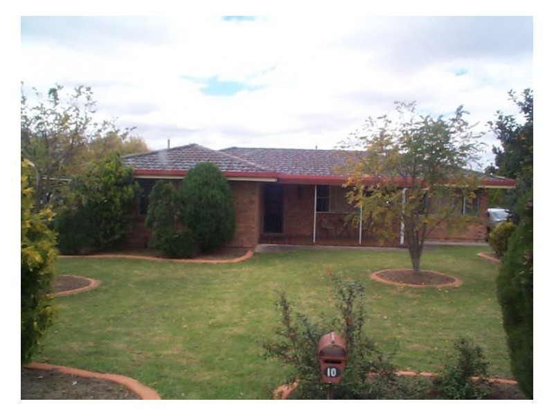 10 Pierpoint Street, Stanthorpe QLD 4380