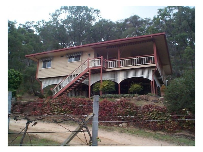 60 Zambelli Road, Ballandean QLD 4382
