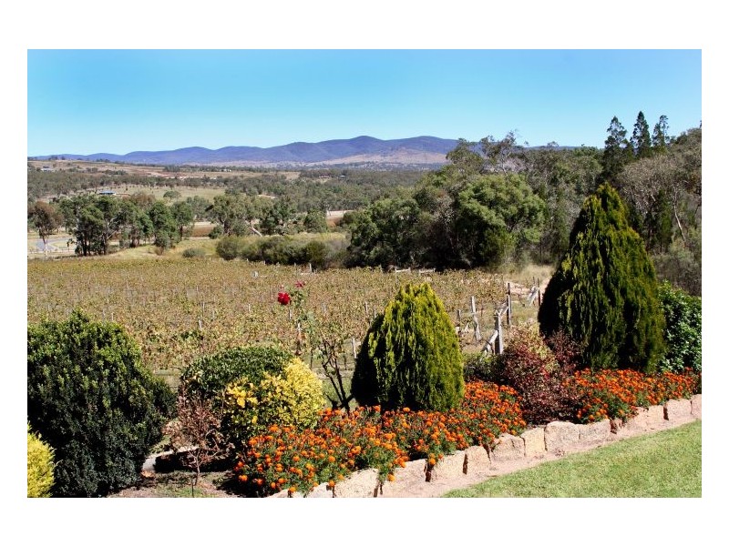 60 Zambelli Road, Ballandean QLD 4382