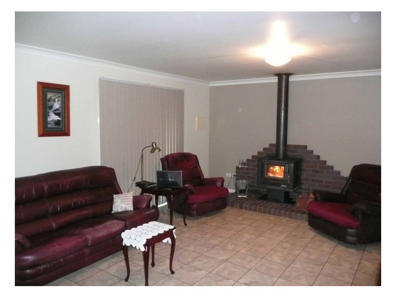 4 Manns Lane  UNDER  CONTRACT, Stanthorpe QLD 4380