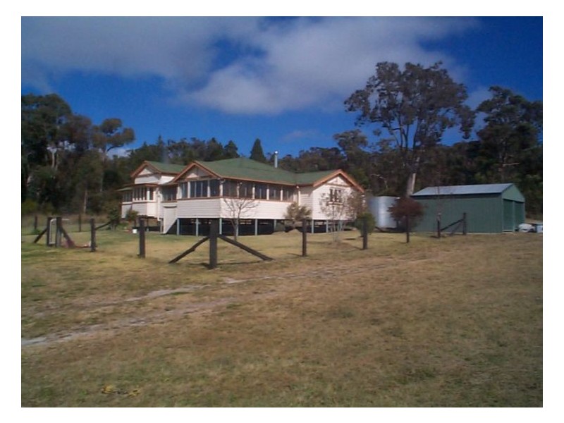 1 Cowies Lane, Amiens QLD 4352