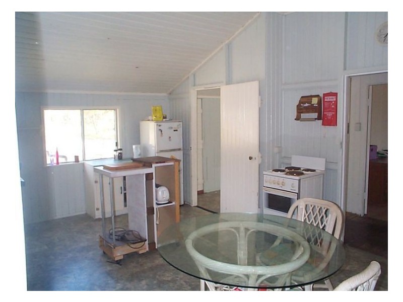 1 Cowies Lane, Amiens QLD 4352