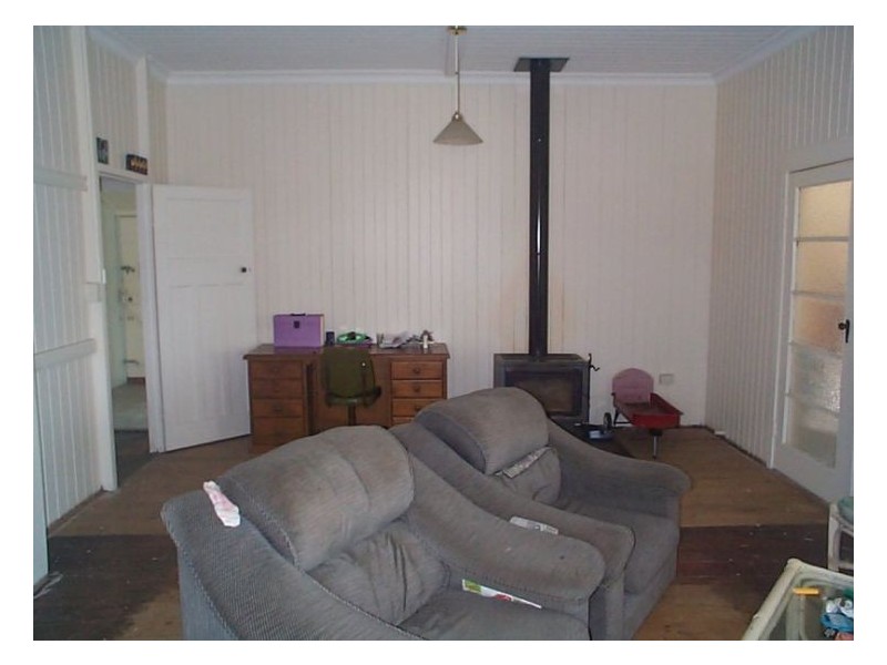 1 Cowies Lane, Amiens QLD 4352