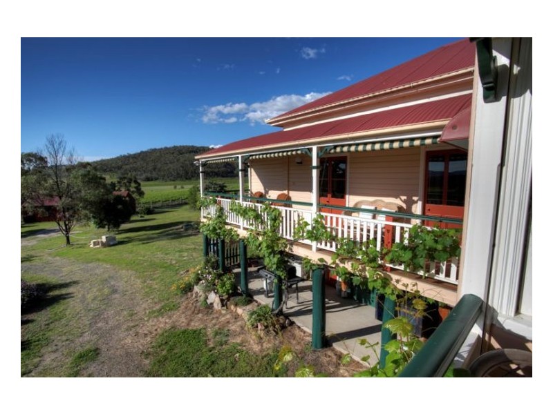 79 Rees Road, Ballandean QLD 4382