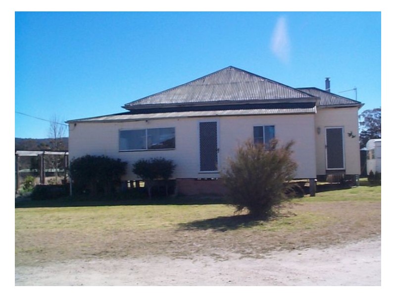 22 Forrest Street, Glen Aplin QLD 4381