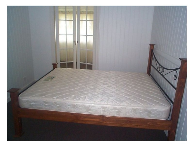 12 Glover Street, Glen Aplin QLD 4381