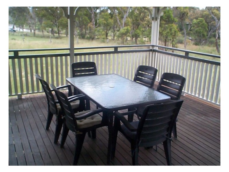 12 Glover Street, Glen Aplin QLD 4381