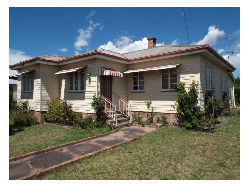 32 Archibald Street, Stanthorpe QLD 4380