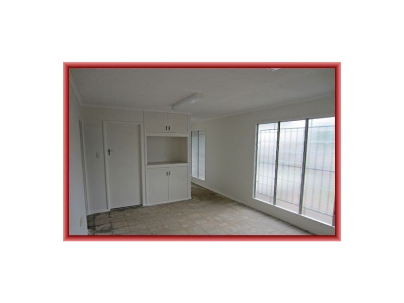 105 Anzac Avenue, Redcliffe QLD 4020