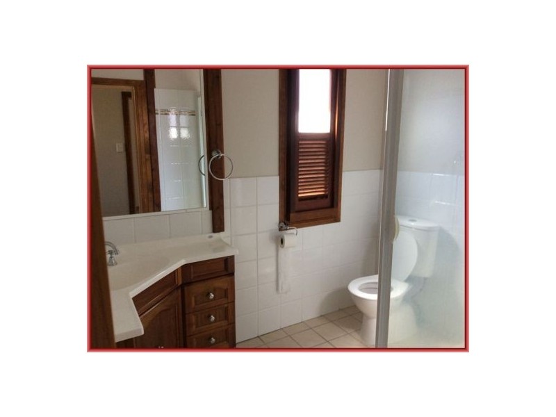 11 Inglis Street, Woody Point QLD 4019