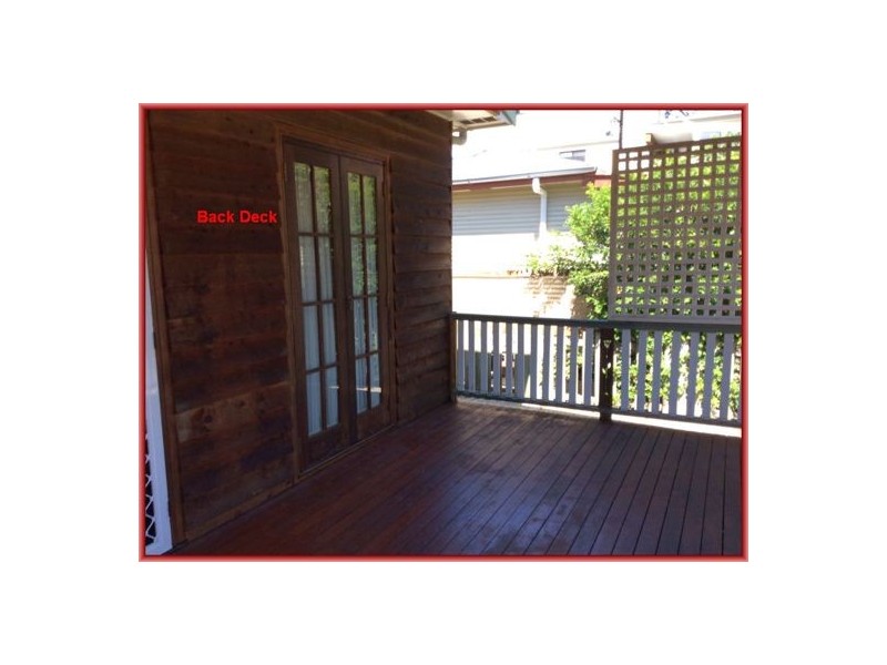 11 Inglis Street, Woody Point QLD 4019