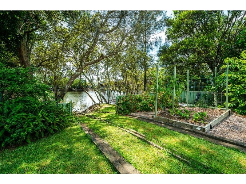 1 Newry Island Drive, Urunga NSW 2455