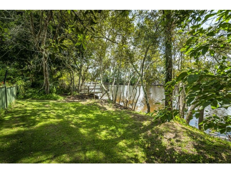 1 Newry Island Drive, Urunga NSW 2455