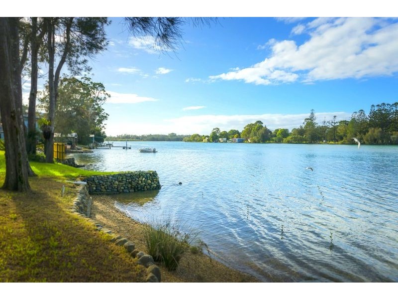 12 Vernon Cres, Urunga NSW 2455