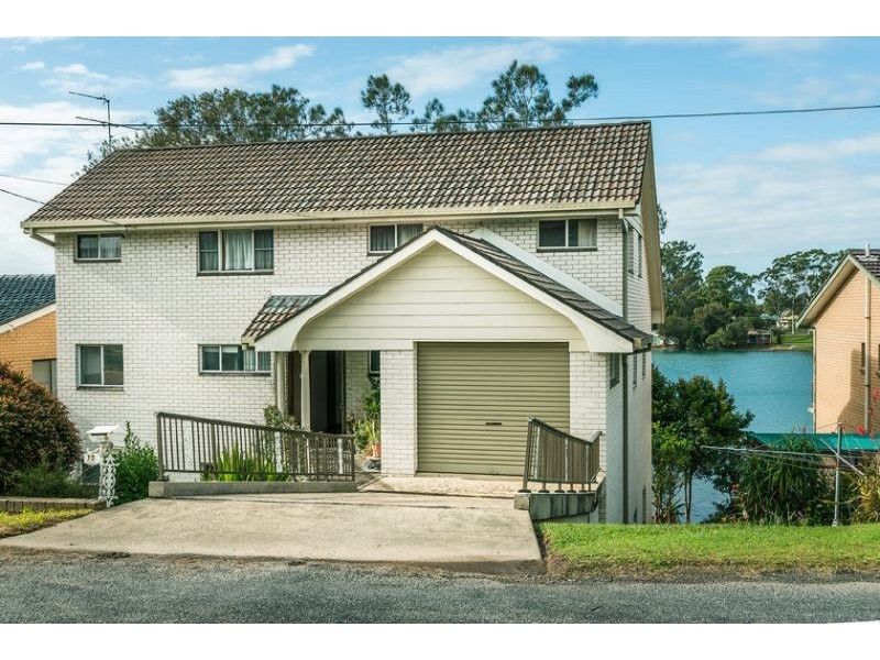 12 Vernon Cres, Urunga NSW 2455