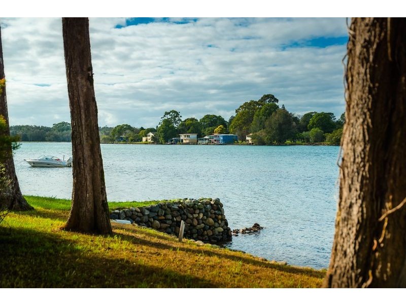 12 Vernon Cres, Urunga NSW 2455