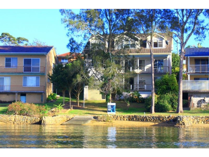 12 Vernon Cres, Urunga NSW 2455