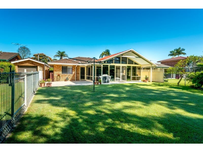 14 Island Place, Urunga NSW 2455