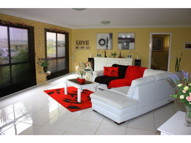 17 Lake Ct, Urunga NSW 2455