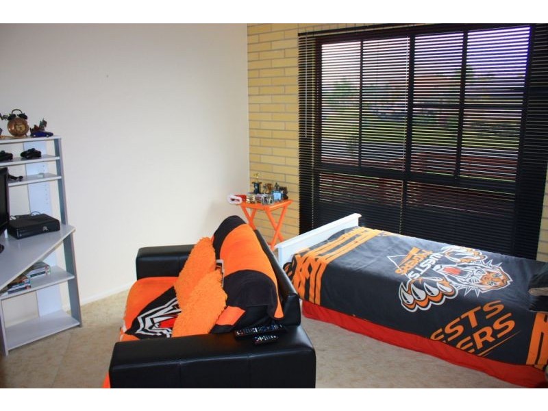 17 Lake Ct, Urunga NSW 2455