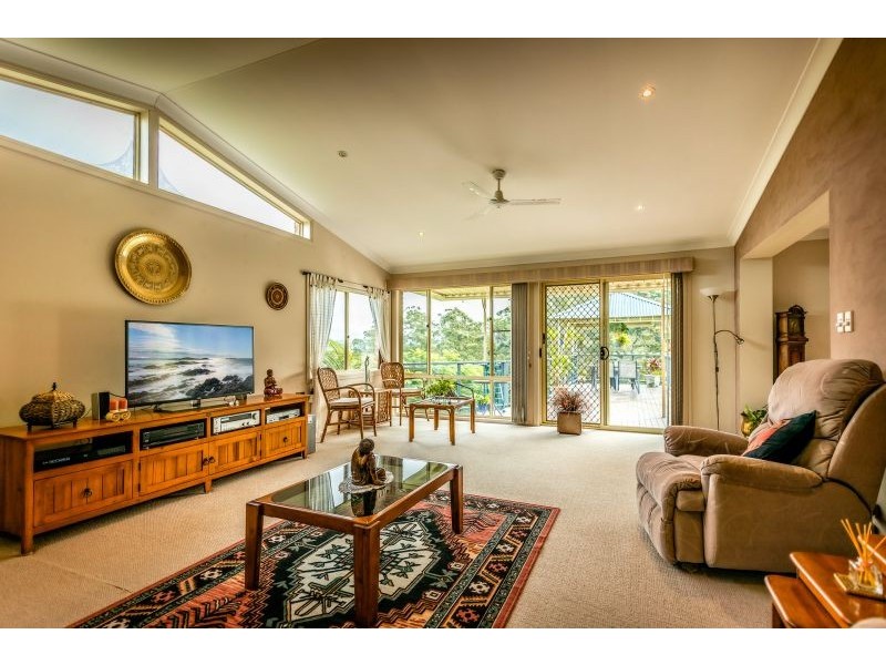 8 Tuckers Rock Road, Repton NSW 2454