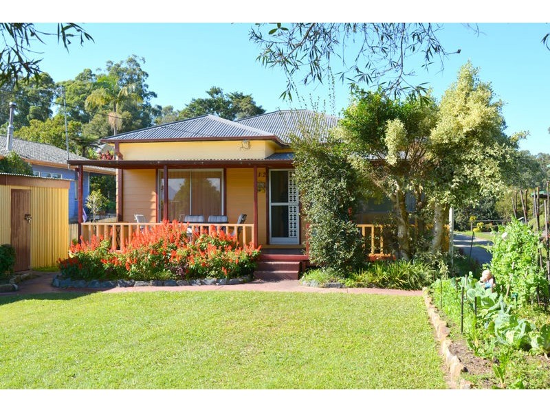 12 Hunter Street, Repton NSW 2454