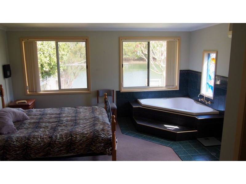 7 Marina Crescent, Urunga NSW 2455