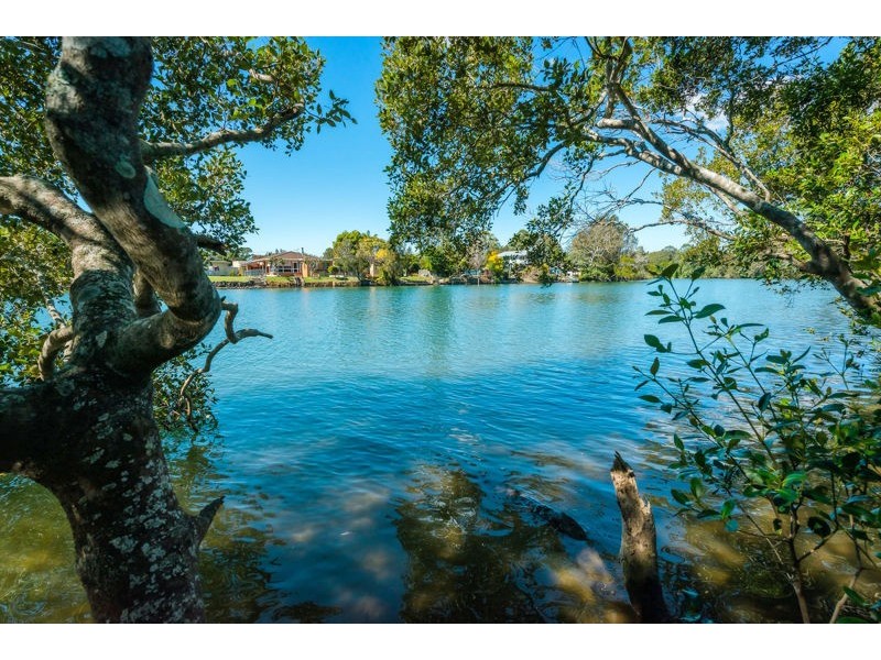 40 Newry Island Drive, Urunga NSW 2455