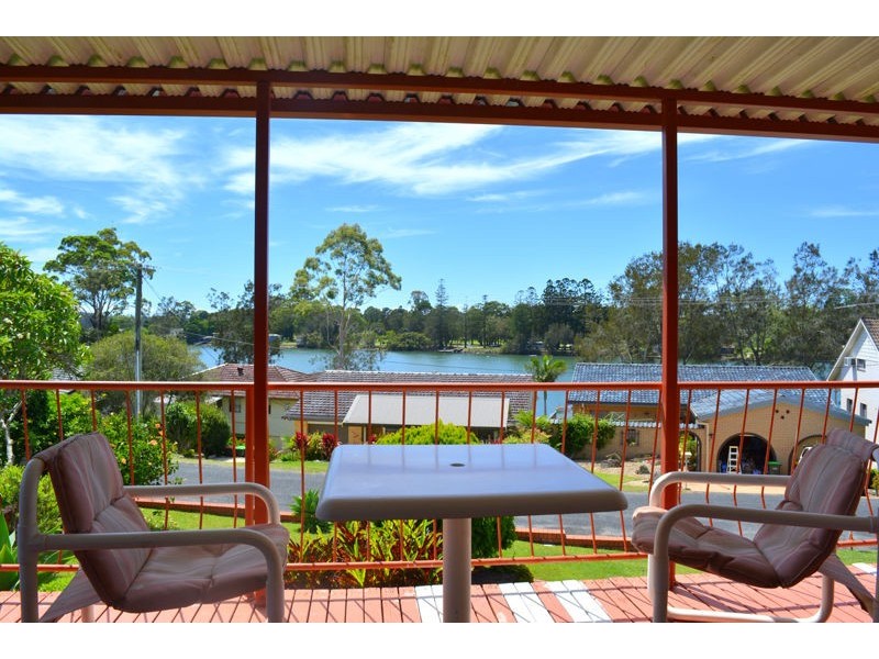 13 Vernon Crescent, Urunga NSW 2455