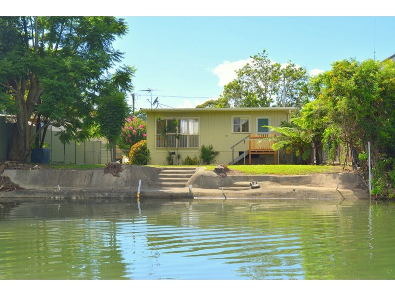 13 Marina Crescent, Urunga NSW 2455