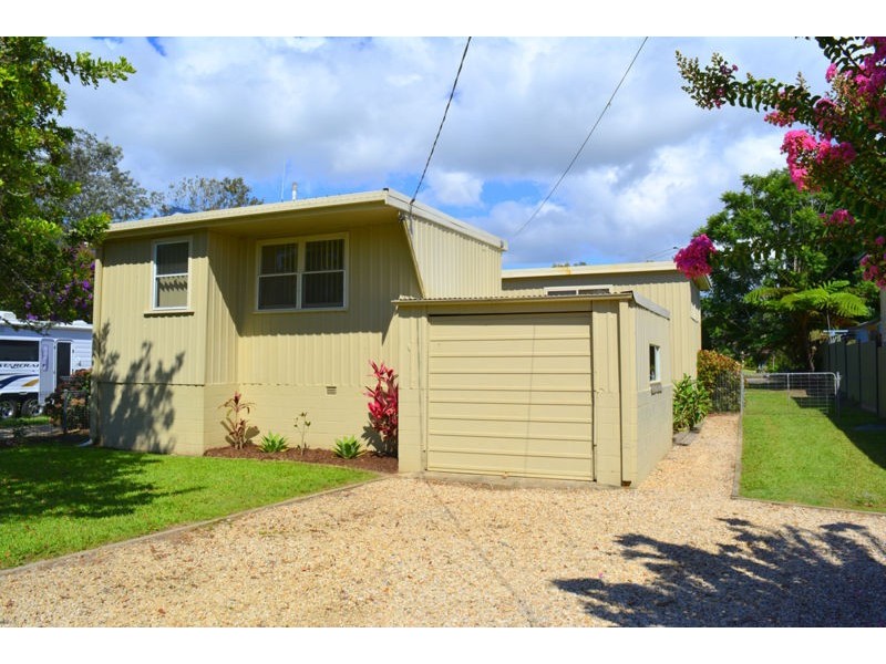 13 Marina Crescent, Urunga NSW 2455